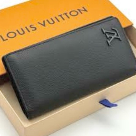 Louis Vuitton Handbags - Authentic Louis Vuitton Porte-Feuille Brazza Black Leather Long Wallet